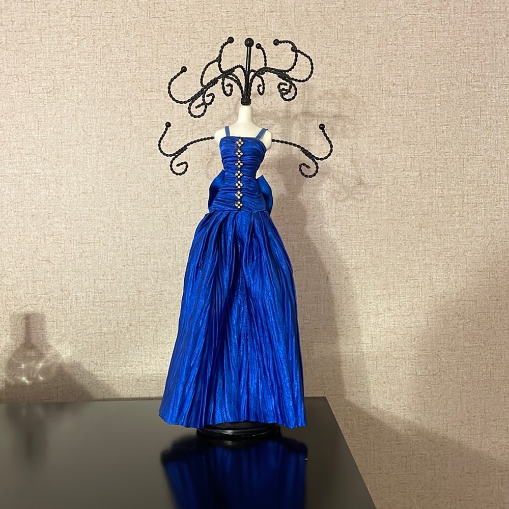 Jewelry holder